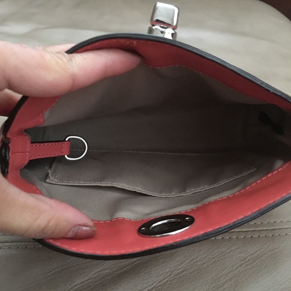 Coach wristlet - Picture 3 of 3